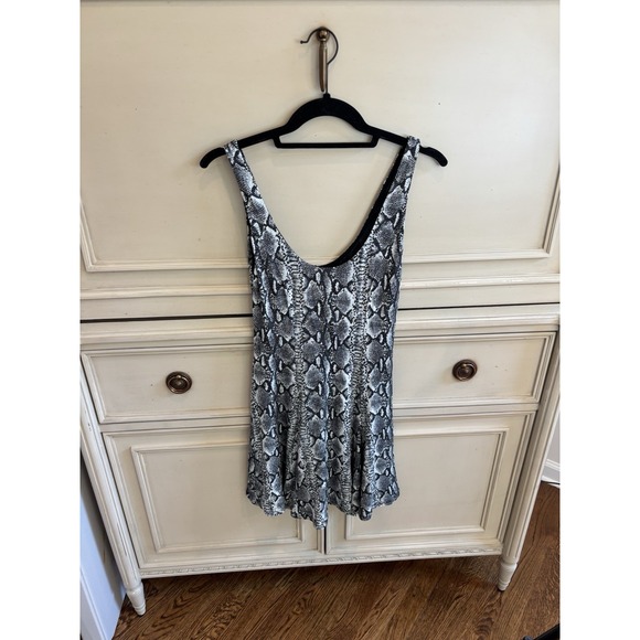 Alice & Olivia Mini Black White Snake Dress Sleeveless NWT $295 Size 0 Cocktail - Picture 1 of 8
